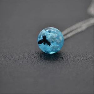 Chic Transparent Resin Rould Ball Moon Pendant Necklace Women Blue Sky White Cloud Chain Necklace Fashion Jewelry Gifts for Girl