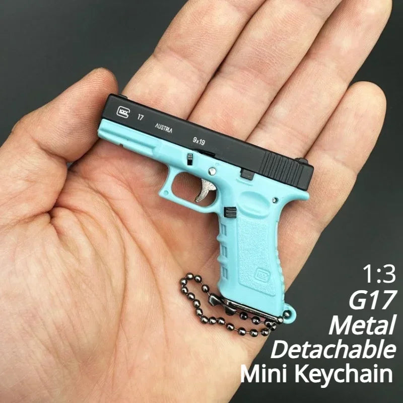 1:3 Mini G17 Metal Toy Gun Model Alloy Keychain Detachable Look Real Collection Hanging Chiristmas Birthday Gifts for Boys Adult