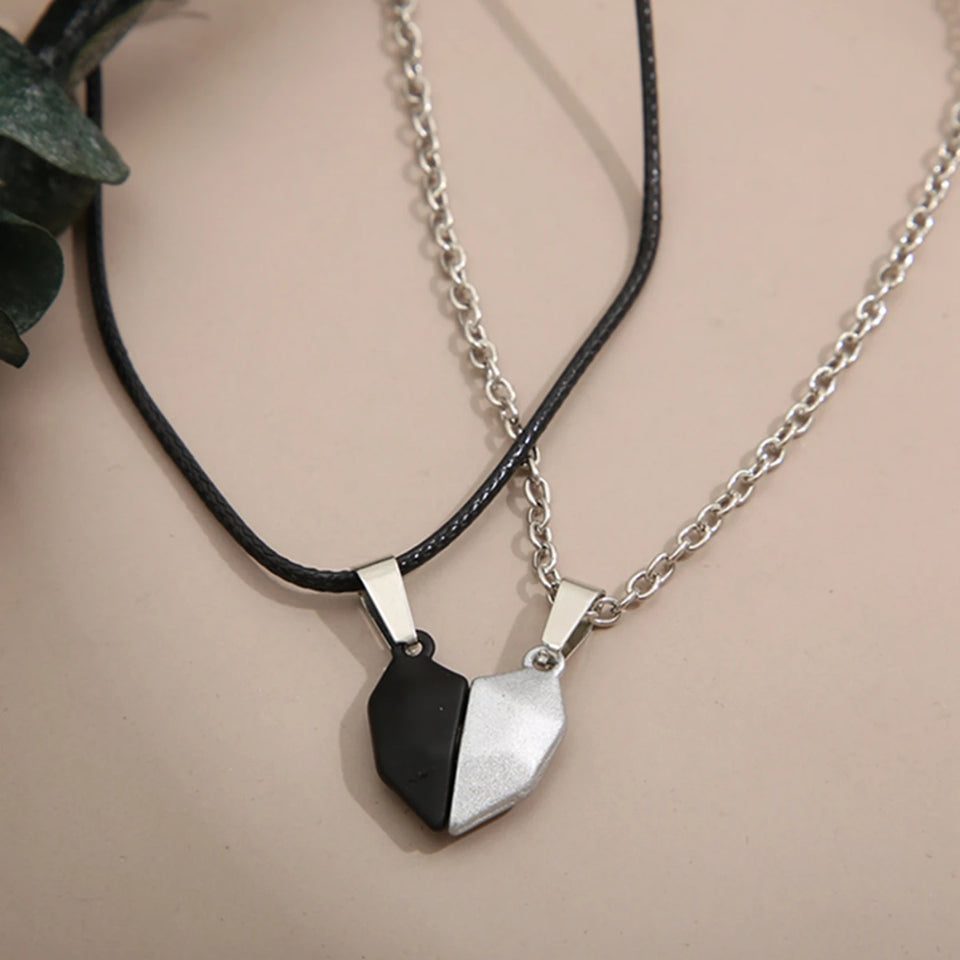 Korean Fashion Magnetic Couple Necklace For Lovers Gothic Punk Heart Pendant Necklace For Men Women Necklaces Party Gift Jewelry